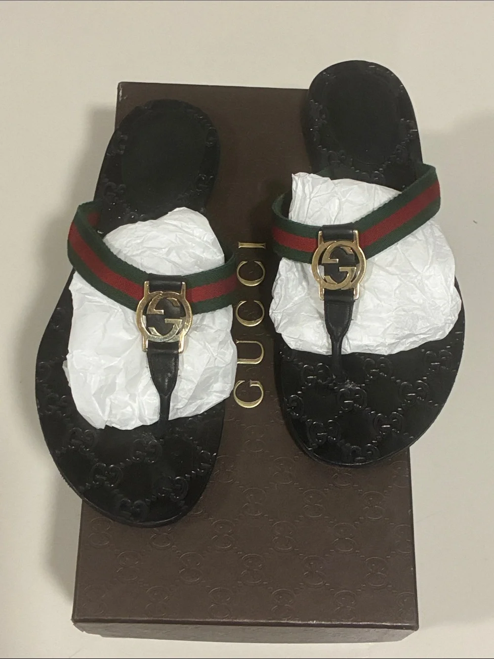 Gucci sandals Authentic w box